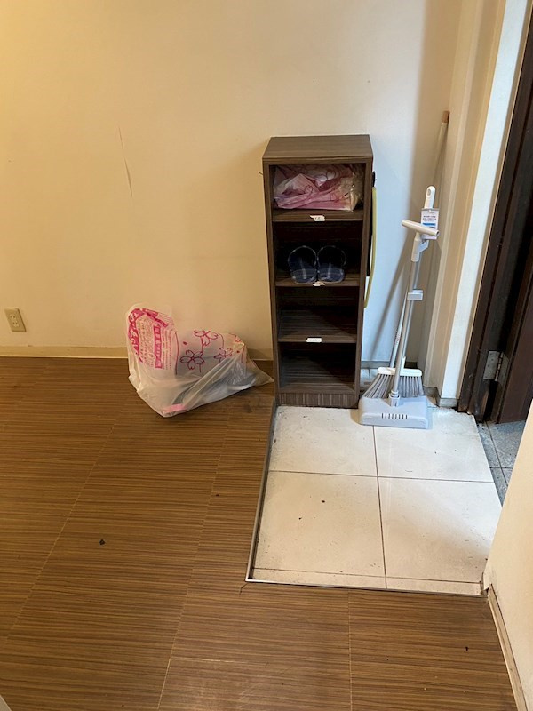 リラクゼビルの玄関
