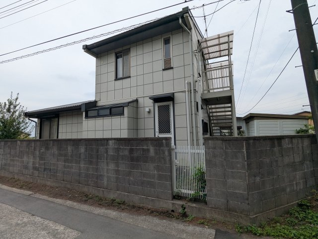 中古戸建　高崎市本郷町の設備|２階へつながる外階段