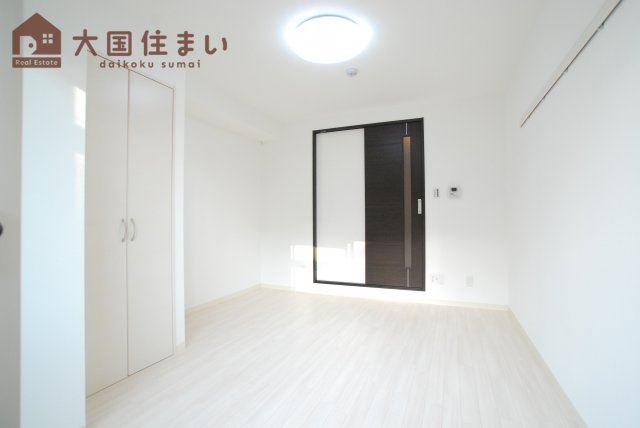 【寝室】 | ELLE難波WEST