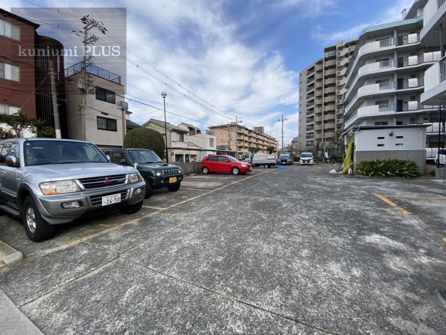 高殿スカイハイツの駐車場