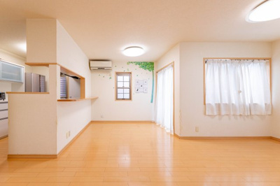 【居間・リビング】 | 泉佐野市下瓦屋2丁目