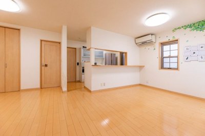 【居間・リビング】 | 泉佐野市下瓦屋2丁目