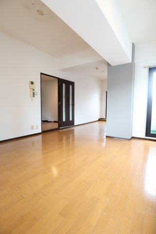 大阪市城東区今福東２丁目の賃貸マンションの居間・リビング