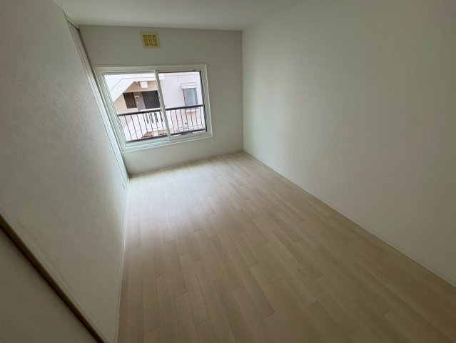 ハイツ平沼の居間・リビング