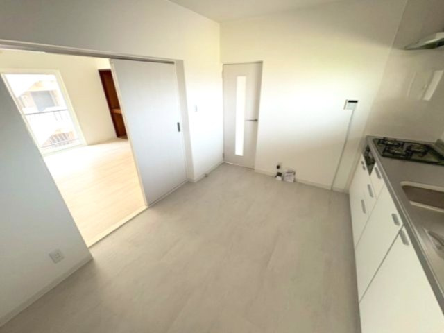 ハイツ平沼の洋室