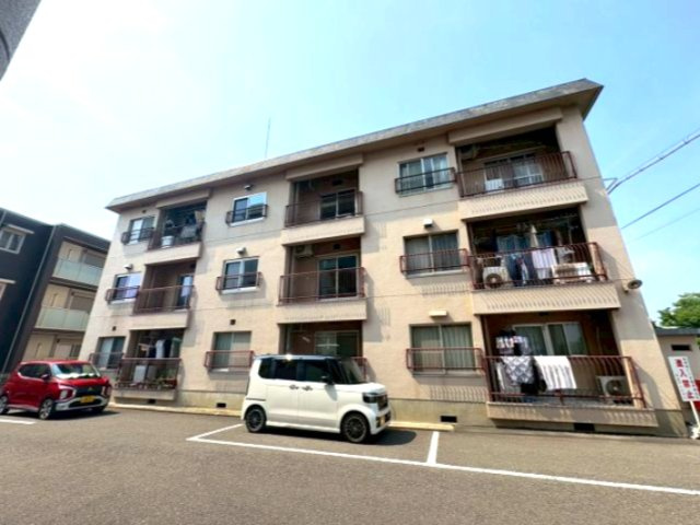 ハイツ平沼の外観