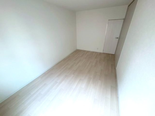 ハイツ平沼の居間・リビング