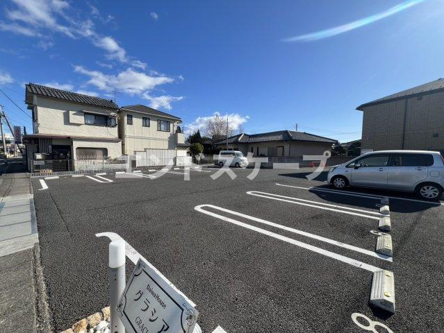 グラシアの駐車場|高崎、前橋のお部屋探しはエンドスケープまで！お客様の理想お聞かせ下さい♪