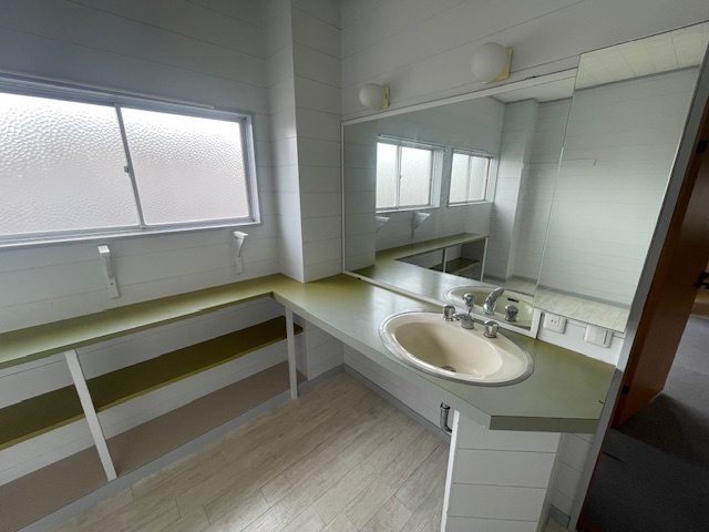 【洗面所】 | 原田ビル | ゆったりとスペースのある洗面所