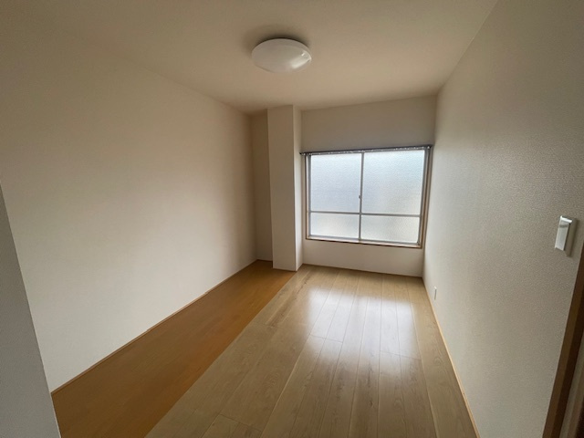 【洋室】 | 原田ビル | コンパクトで使いやすい洋室です