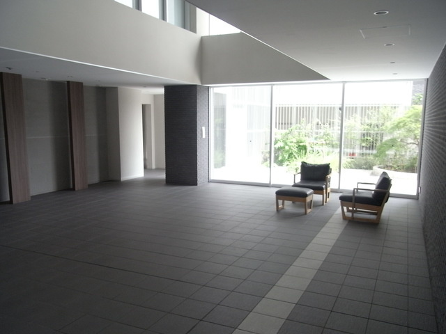 アーバネックス神戸六甲のエントランス