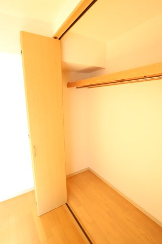 大阪市都島区都島南通１丁目の賃貸マンションの収納