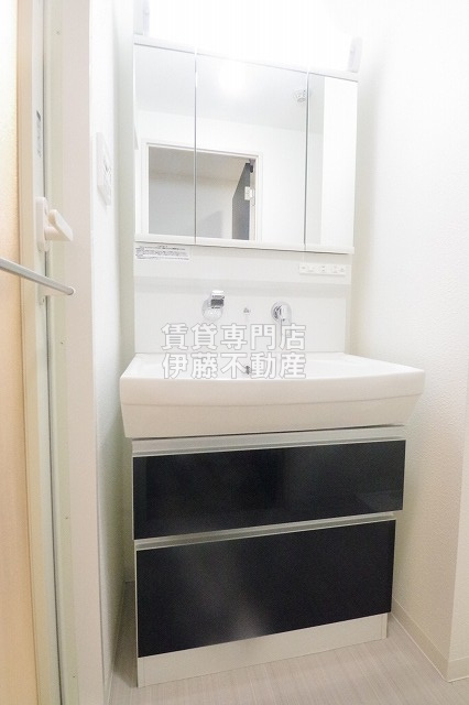 ロイヤルアンコールの洗面所