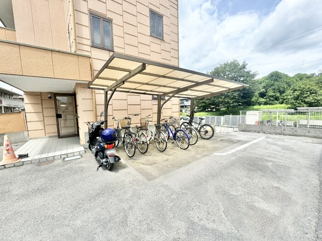 【その他共用部分】 | エクメーネ西沢 | 駐輪場