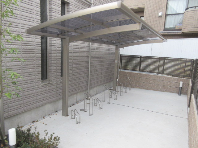 唐沢２５番館のその他共用部分|屋根付駐輪場