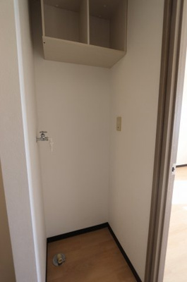 【設備】 | サンハピネス | 洗濯機置場