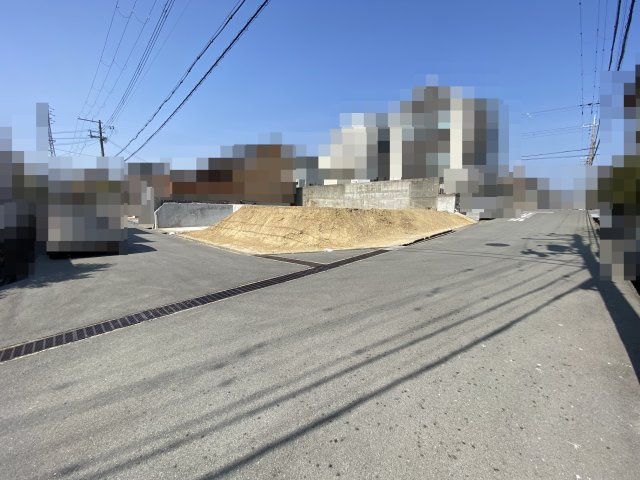 明石市松が丘五丁目　売土地　１号地の前面道路含む現地写真