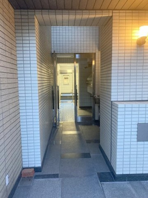 【エントランス】 | ストークメゾン業平　業平2丁目　角　部屋　リ　フォーム済　押上駅2分　