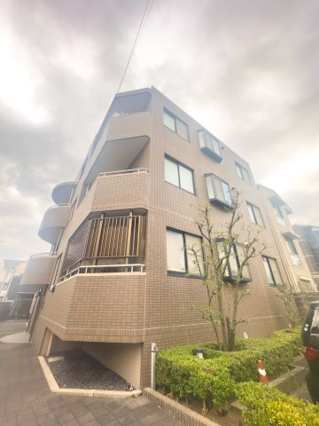 エクレール帝塚山の外観