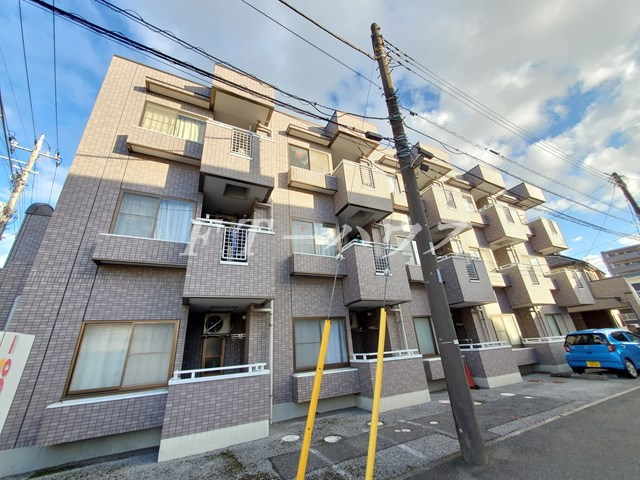 ドゥ・セナクールの外観