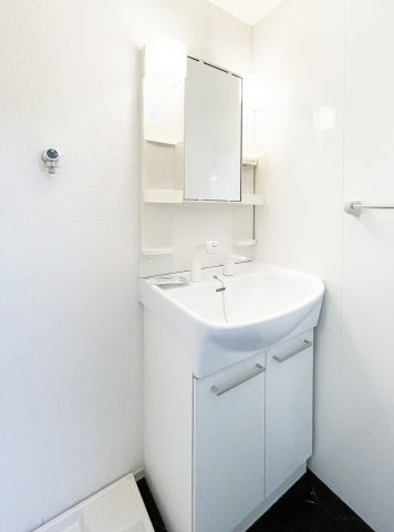 ディアコート弐番館の洗面所