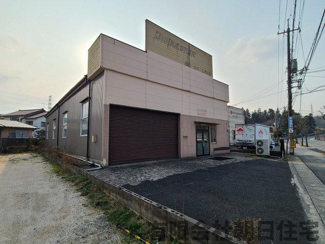 【外観】 | 矢田町倉庫・事務所 | 前面道路幅員 約16.6m・交通利便性良好
