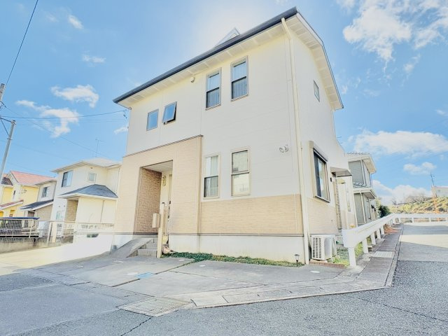 売中古戸建　中央区半田山三丁目の外観|2007年施工の注文住宅。半田山3丁目の高台エリアです。