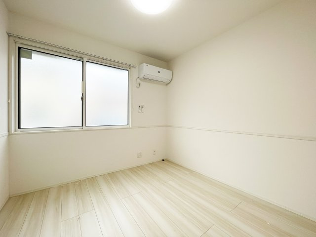 徳島市八万町法花のアパートの居間・リビング