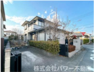 中古戸建　下小塙町の駐車場