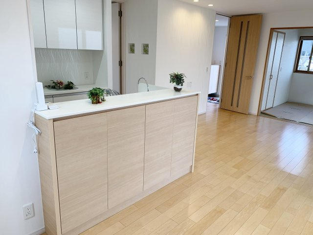 舞多聞西　一戸建ての居間・リビング