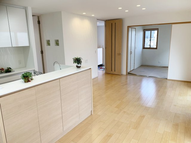 舞多聞西　一戸建ての居間・リビング