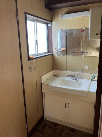 桐生市広沢町事務所・倉庫の独立洗面台