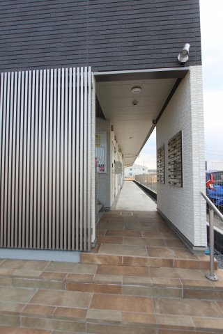 クレイノＭＩＹＡＢＩのエントランス