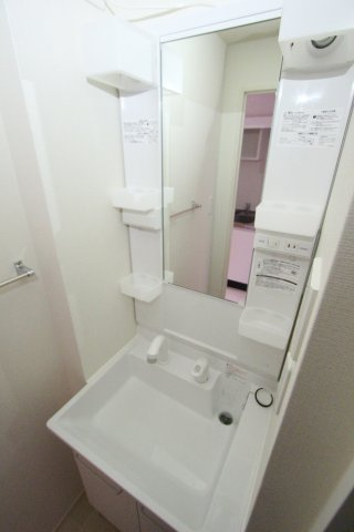 クレイノＭＩＹＡＢＩの洗面所