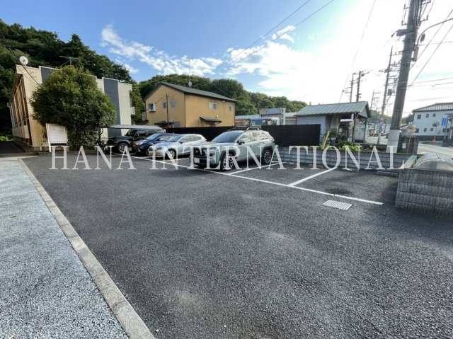 レオネクスト桑の葉の駐車場