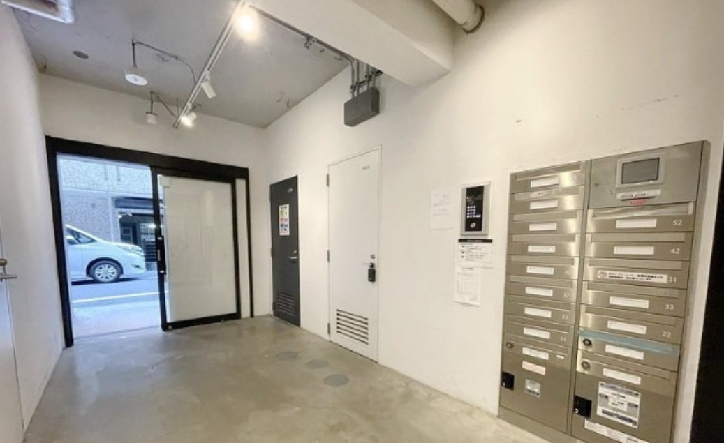 TRUST VALUE新宿御苑前のロビー|TRUST VALUE新宿御苑前