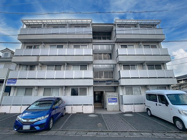 大成マンションの外観