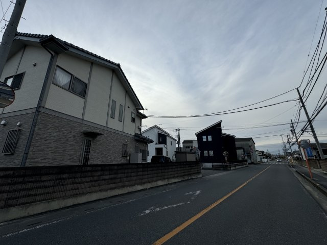 ‐三丁目不動産-本庄市児玉町児玉の前面道路含む現地写真