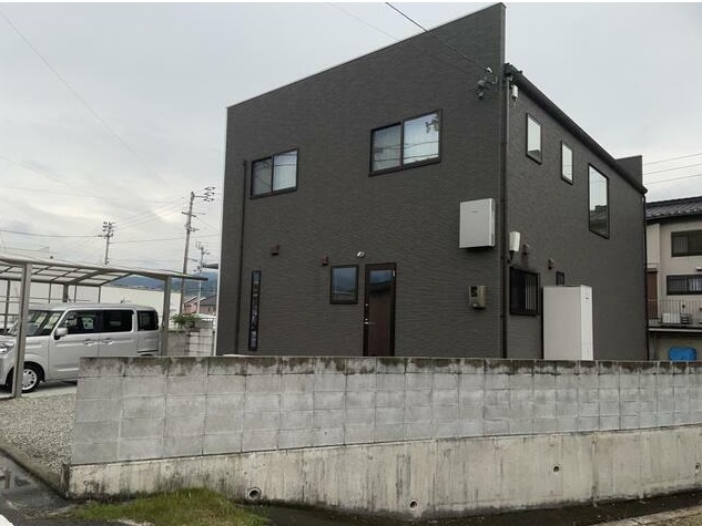 東温市南方の外観