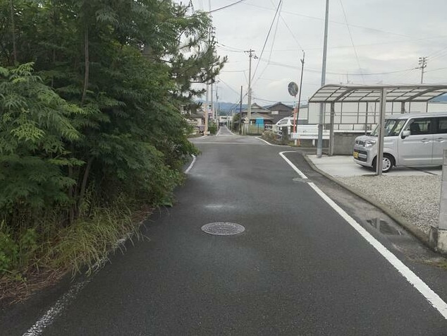 東温市南方の前面道路含む現地写真