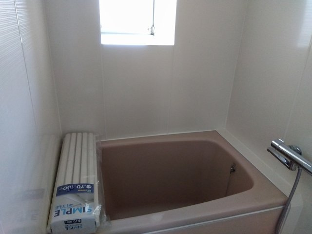 サンハイム登呂B棟　静岡市駿河区下島の浴室