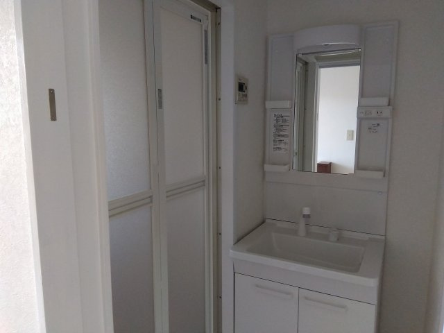 サンハイム登呂B棟　静岡市駿河区下島の独立洗面台