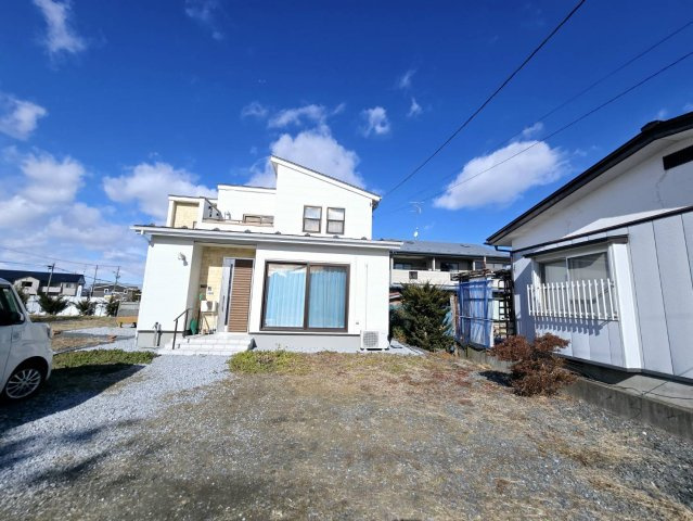 湊高台7丁目中古住宅の駐車場