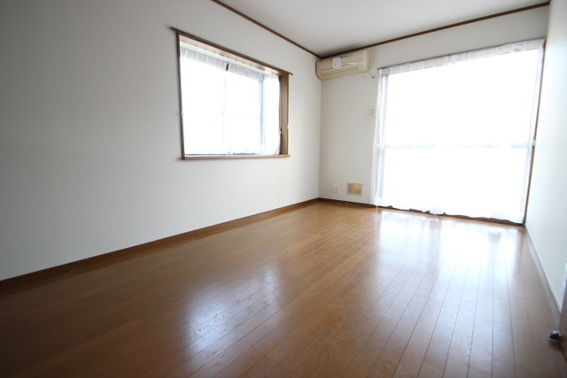 リトルＷⅢの居間・リビング|ゆったりとしたリビングです