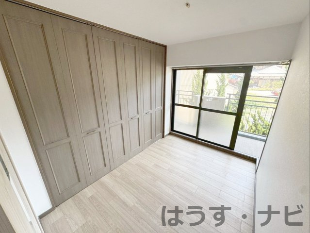 ロワールマンション篠栗の洋室|和室を洋室にリフォーム！全居室フローリングになりました！
使い勝手の良いクローゼットを設置しました！