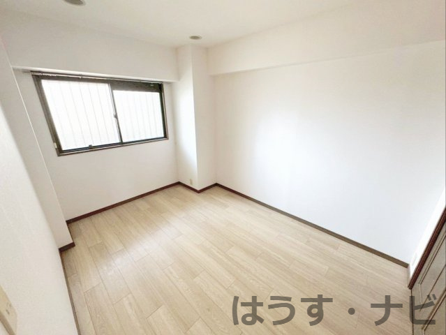 ロワールマンション篠栗の洋室|シンプルで使いやすい洋室です！