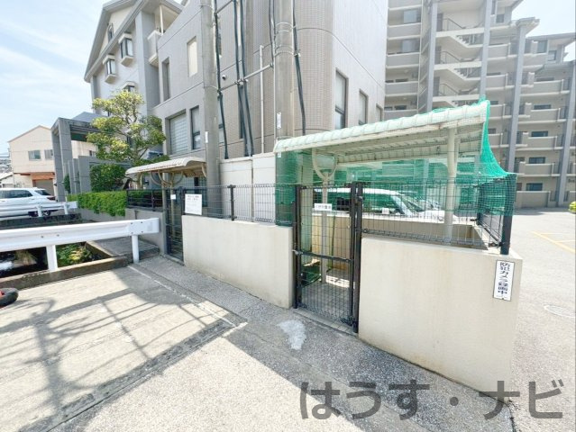 ロワールマンション篠栗のその他共用部分|敷地内ごみ置き場があります！