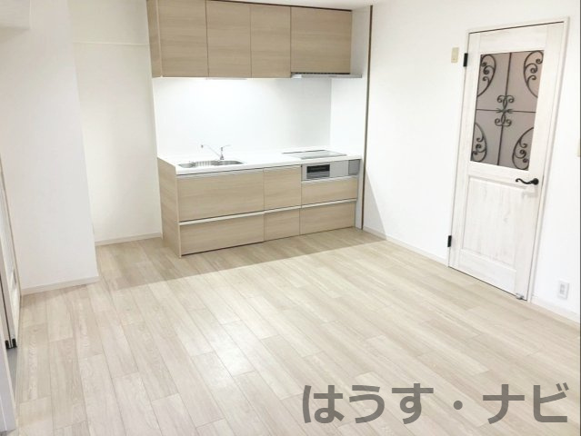 ロワールマンション篠栗の居間・リビング|リビングを中心とした間取りで、自然に家族が集まる空間に！