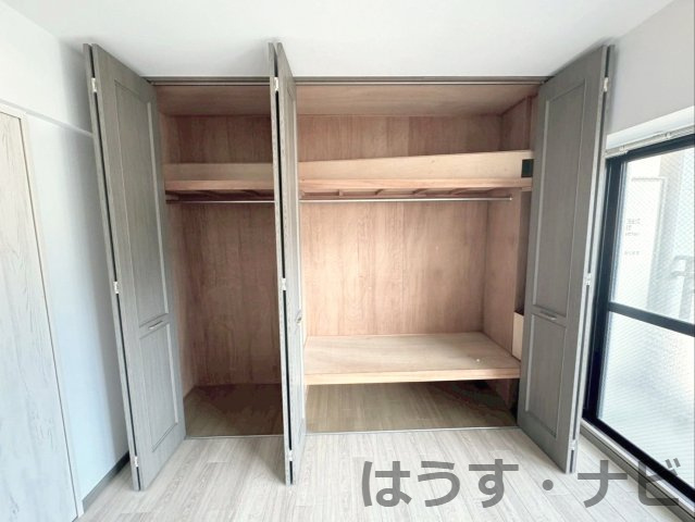 ロワールマンション篠栗の収納|リフォーム後の洋室のクローゼットです！収納スペース豊富で嬉しいですね！