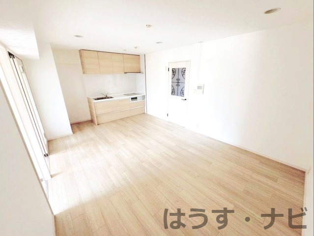 ロワールマンション篠栗の居間・リビング|LDKは元々あった収納を撤去し、約10帖の空間にリフォーム済みです！